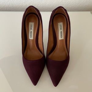 Steve Madden Maroon Suede Pumps
